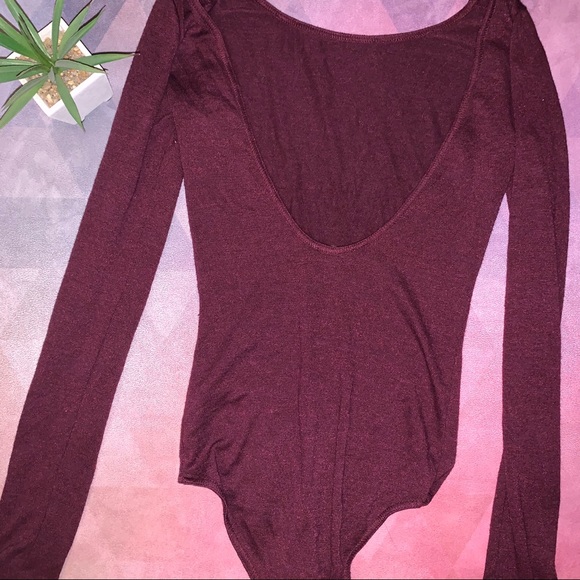 🧜🏽‍♀️Aritzia Wilfred Maroon long sleeve bodysuit - Picture 3 of 4